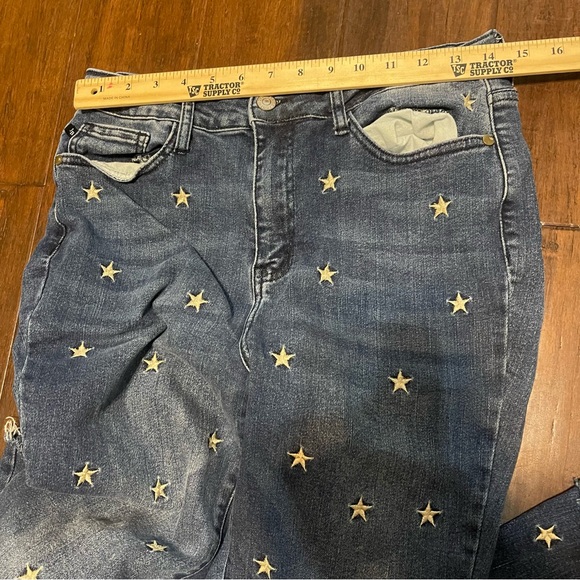 Judy Blue Starry Night Flare Jeans - Picture 4 of 10